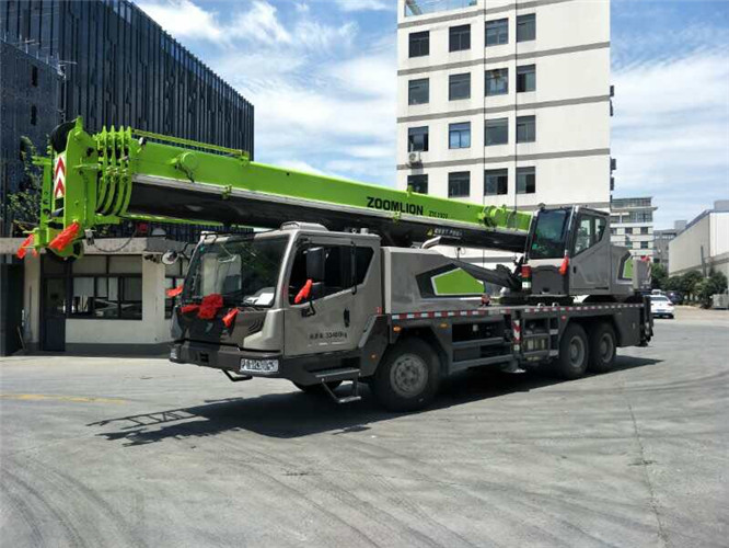 嘉兴市跨街广告牌的高空安装注意事项